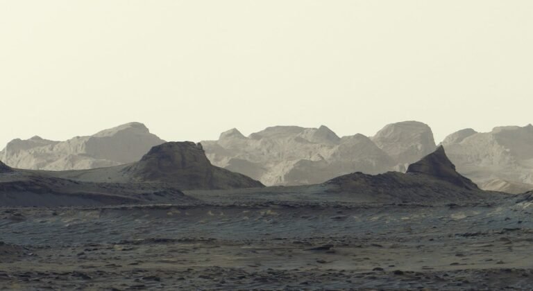 Curiosity registra impressionante amanhecer em Marte