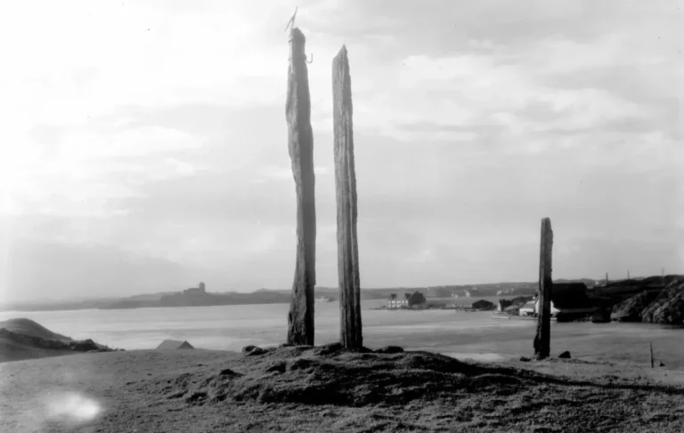 Túmulo romano é descoberto na Noruega com cinco pedras gigantes