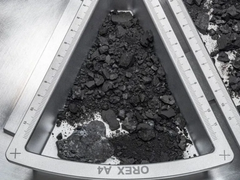 Amostras de Bennu revelam origem inesperada do asteroide