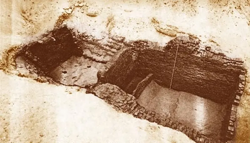 graves first kings egypt servants sacrificed