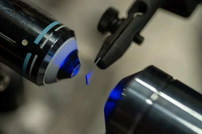 Engenheiros usam luz para melhorar memória magnética